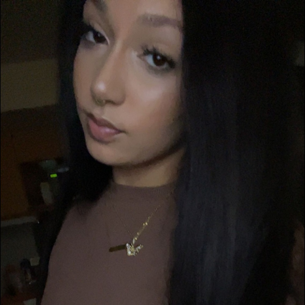 Meet your Posher, Amaya